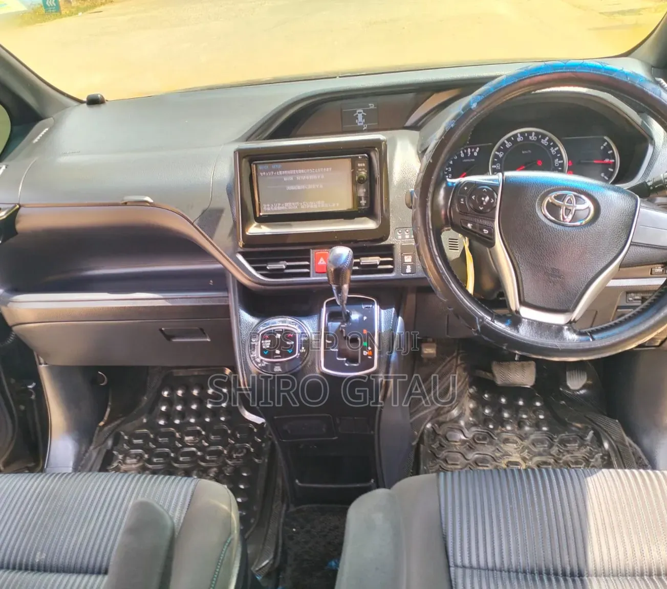 Toyota Noah 2015 Black