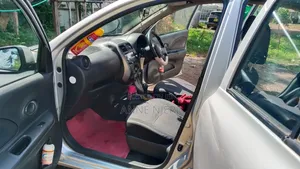 Nissan March 1.2 AWD 2015 Gray