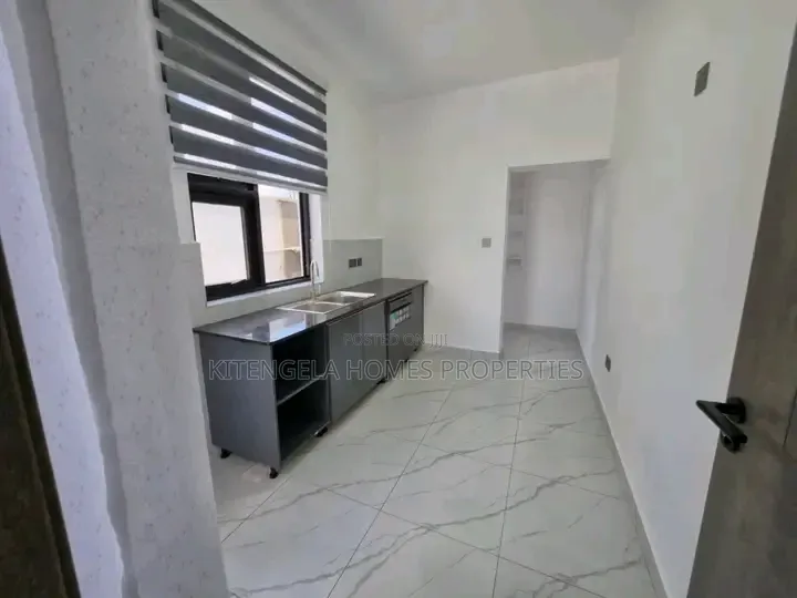 4bdrm Maisonette in Neema Close, Membley Estate for sale