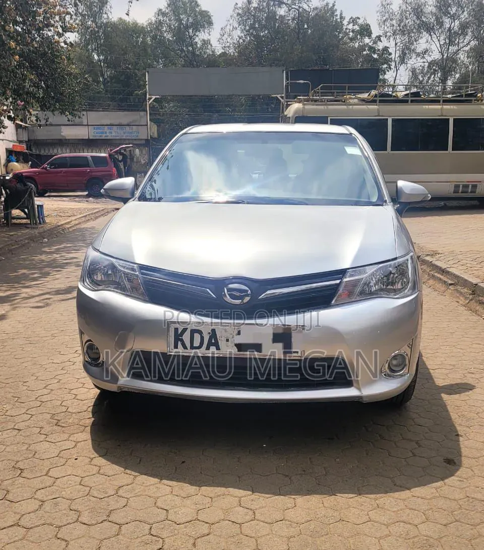 Toyota Axio 1.5 G 2WD 2013 Silver