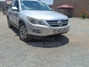 Volkswagen Tiguan S 2010 Silver