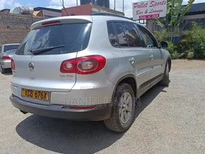 Volkswagen Tiguan S 2010 Silver