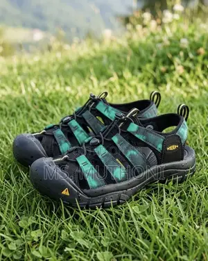 Gradient Dark Olive Keen Hybrid Sandals