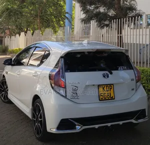 Toyota Aqua 2016 White