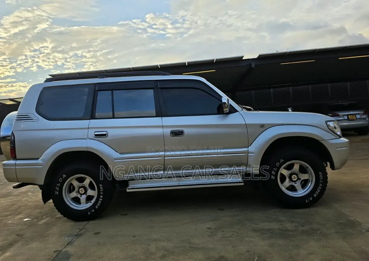 Toyota Land Cruiser Prado 2000 Silver
