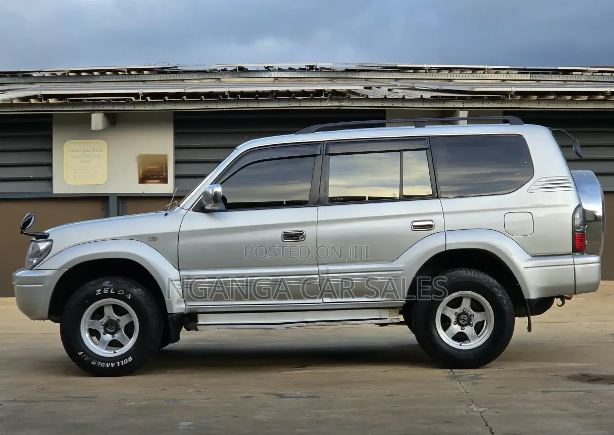 Toyota Land Cruiser Prado 2000 Silver