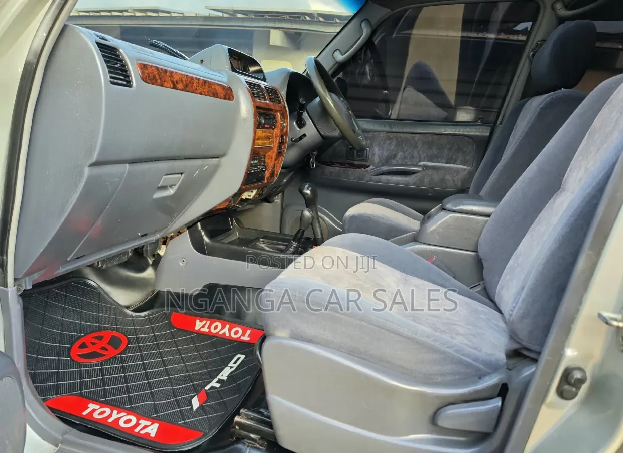 Toyota Land Cruiser Prado 2000 Silver