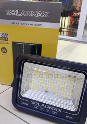 Solarmax 200W Solar Floodlight – High Power Outdoor LED Light
