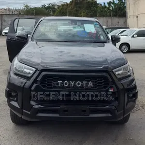 Toyota Hilux Revo Double Cab Deisel 2.4 AWD 2021 Black