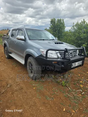 Toyota Hilux 3.0 D-4D 4x4 2015 Silver