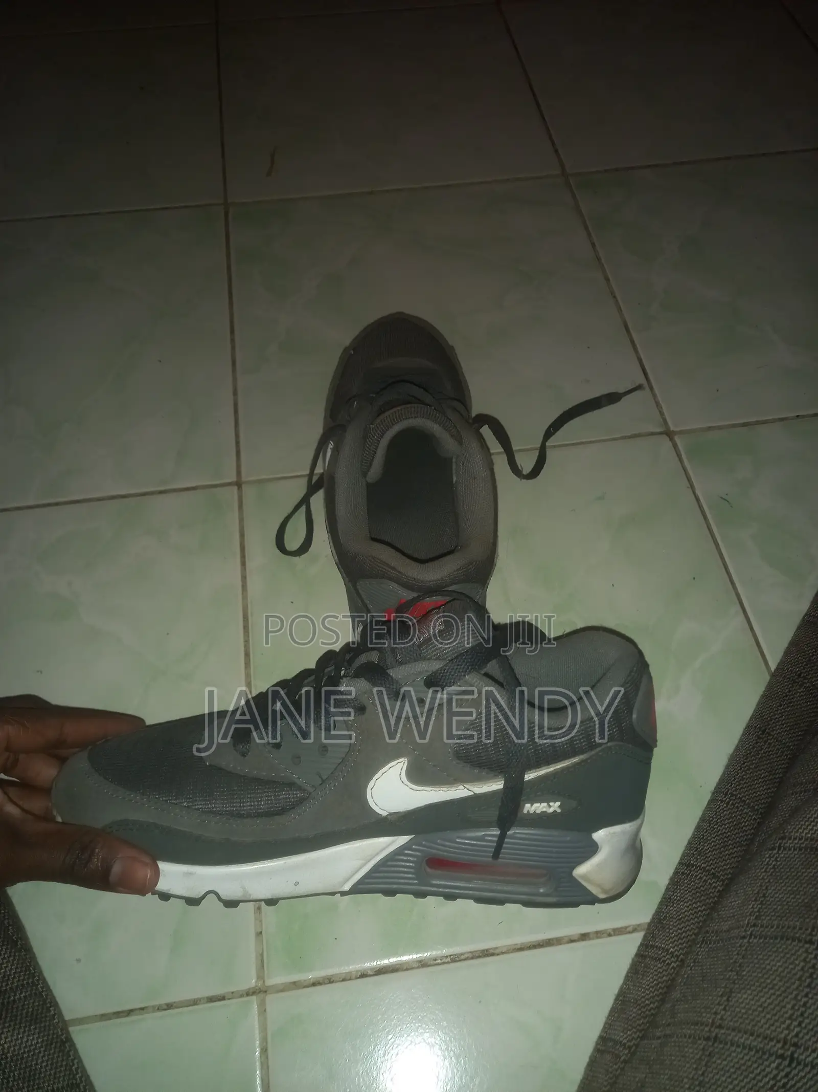 Used Shoe Selling