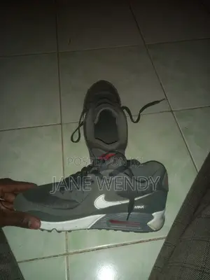 Used Shoe Selling