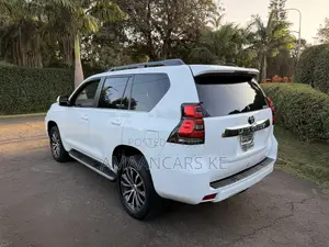 Toyota Land Cruiser Prado 2.8 2018 White