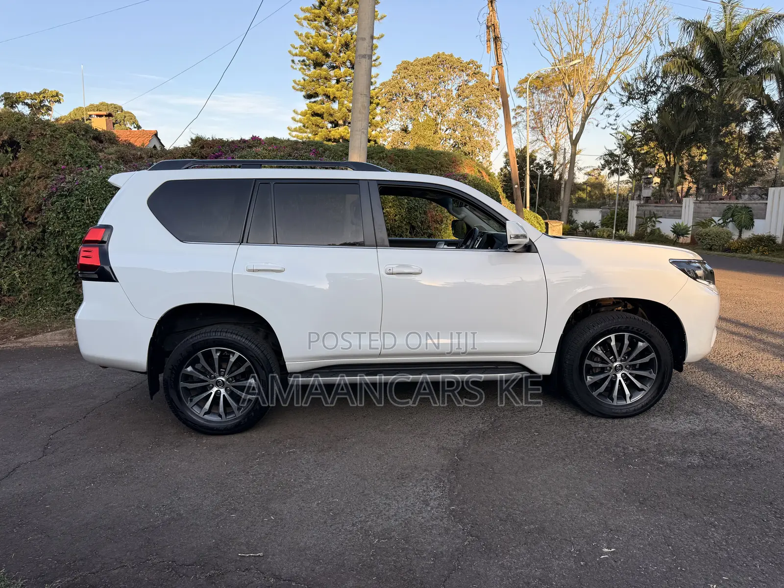 Toyota Land Cruiser Prado 2.8 2018 White