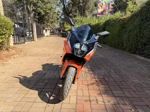 New KTM 2025 Orange