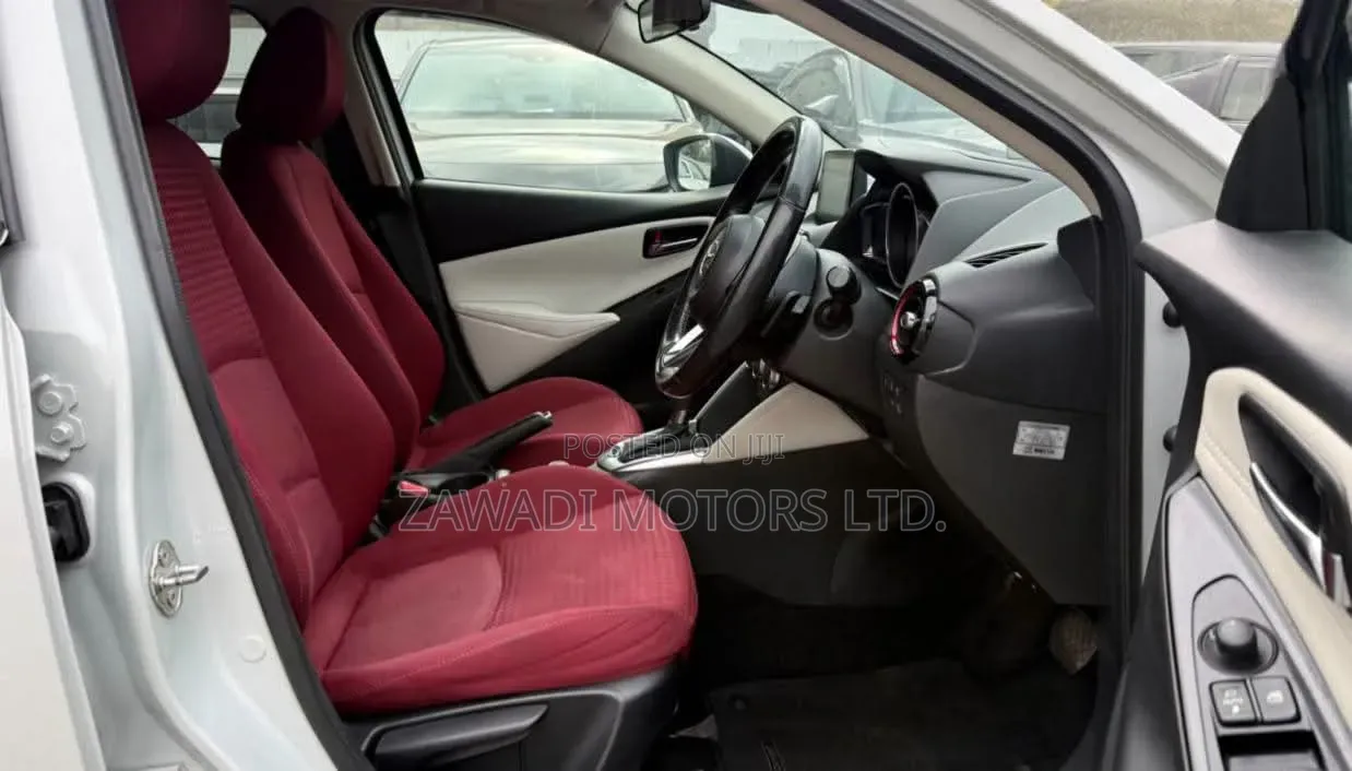 Mazda Demio 2019 Gray