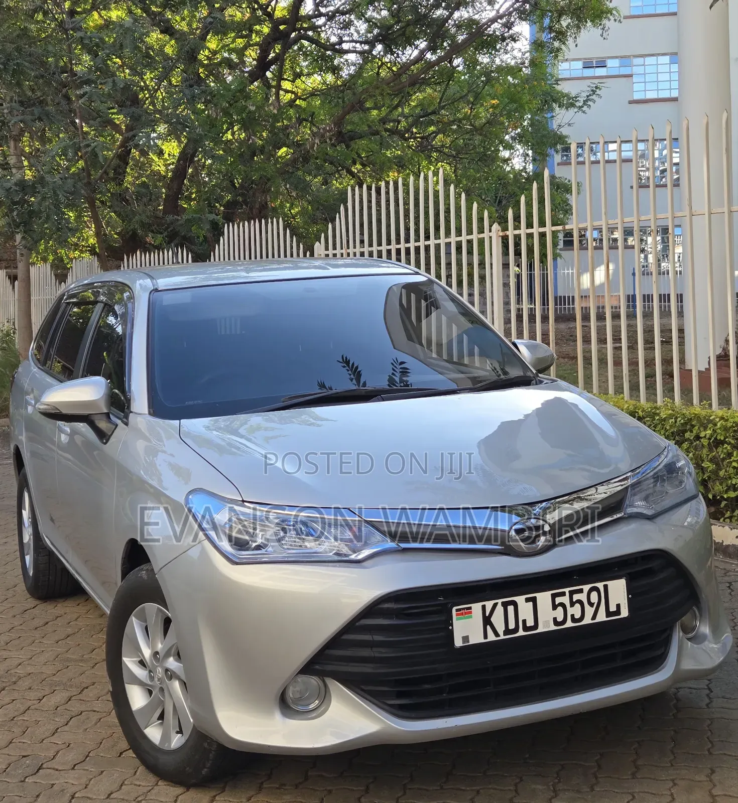 Toyota Corolla Fielder 1.5 Petrol FWD 2015 Silver