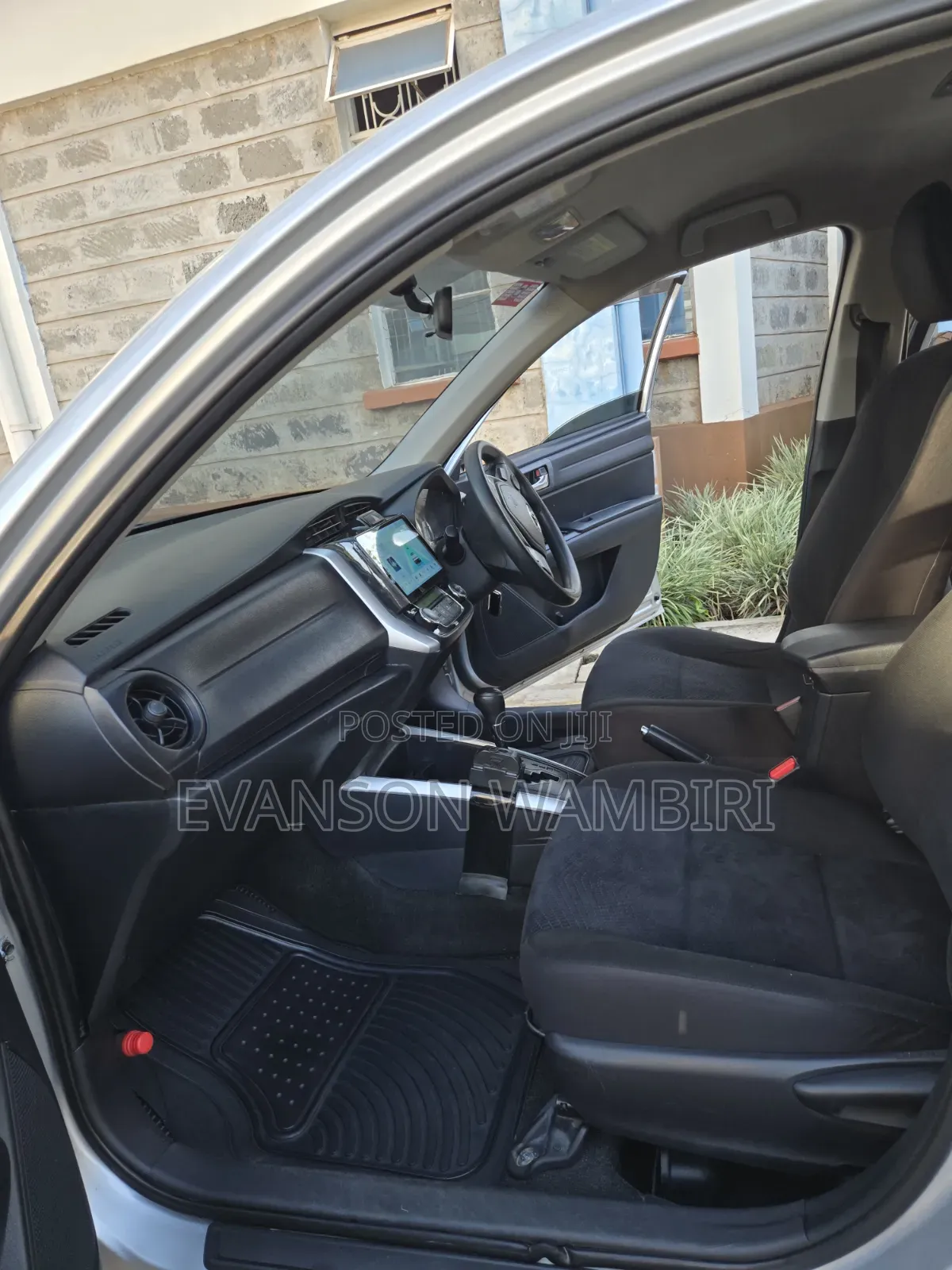 Toyota Corolla Fielder 1.5 Petrol FWD 2015 Silver