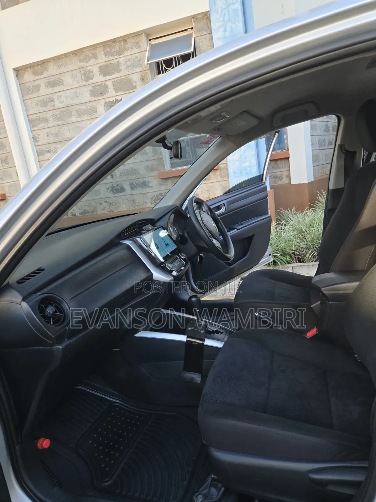 Toyota Corolla Fielder 1.5 Petrol FWD 2015 Silver