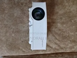 Hifinit GP16 WiFi Projector – Full HD 1080P Mini Home Cinema