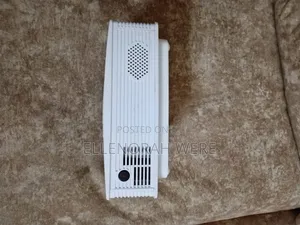 Hifinit GP16 WiFi Projector – Full HD 1080P Mini Home Cinema