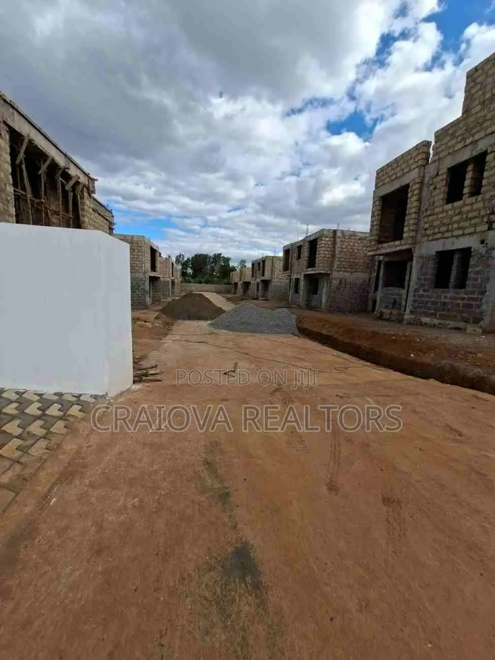 5bdrm Townhouse/Terrace in Thogoto for sale