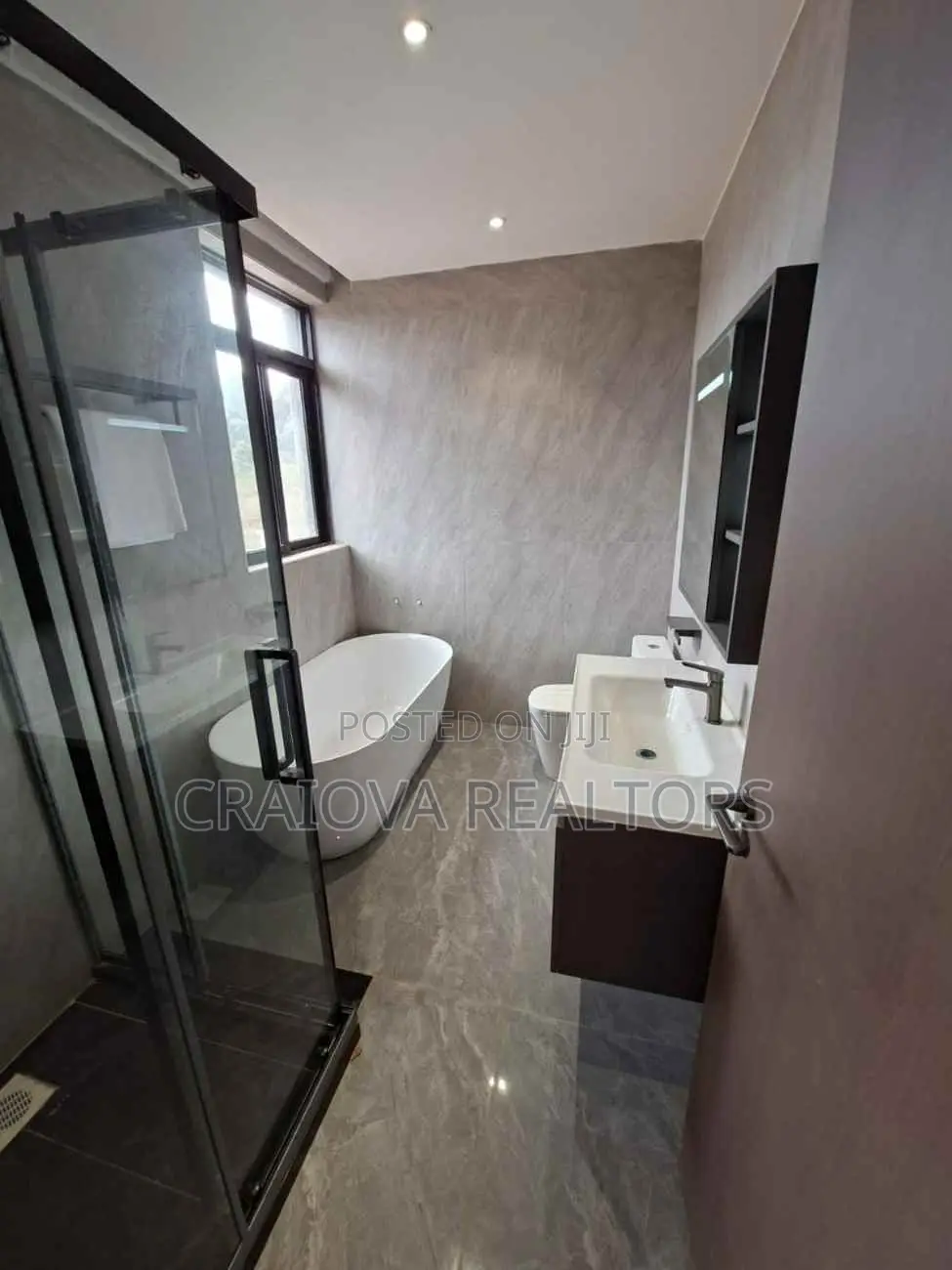 5bdrm Townhouse/Terrace in Thogoto for sale