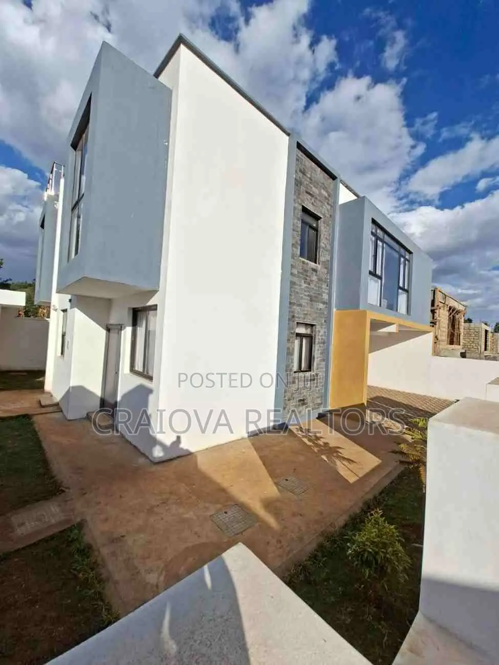 5bdrm Townhouse/Terrace in Thogoto for sale