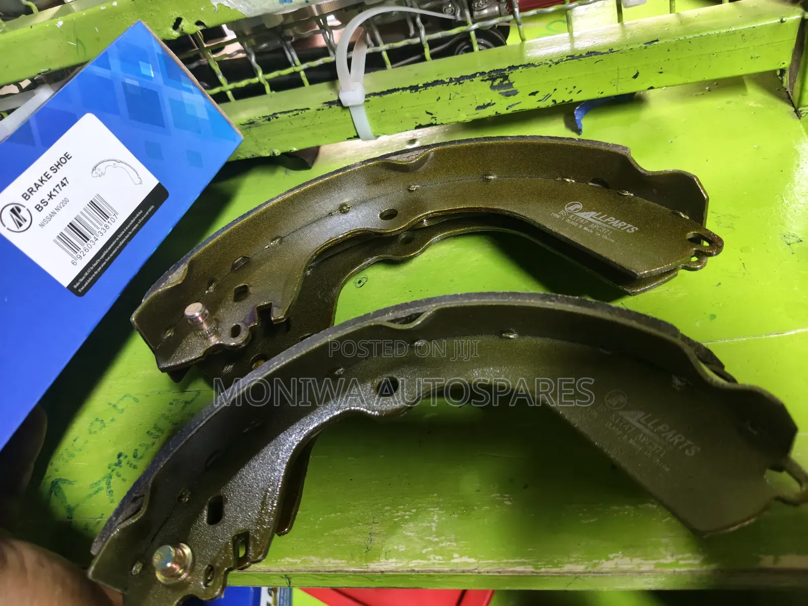 Brake Lining/Brake Shoe Nissan Nv200