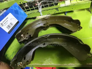 Brake Lining/Brake Shoe Nissan Nv200