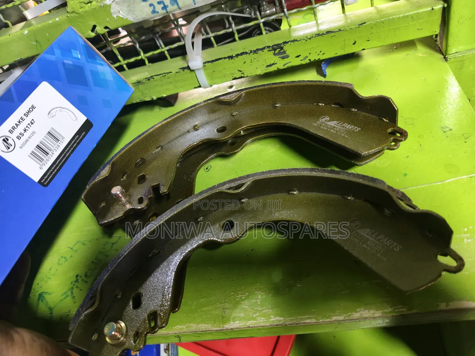 Brake Lining/Brake Shoe Nissan Nv200