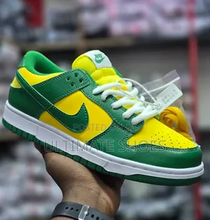 Nike SB Dunks Low "Brazil" Sneakers
