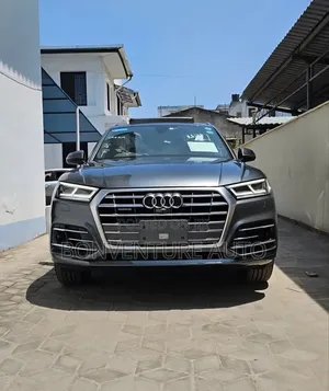 Audi Q5 2.0T Premium AWD quattro 2019 Gray