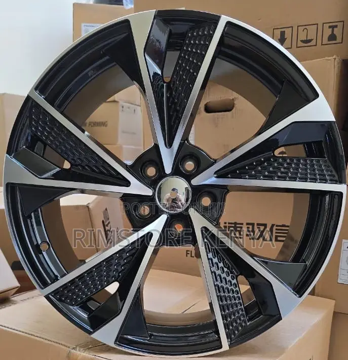 Rim Size18 Black Silver, Audi, markX, RA4, Vanguard, Hondavezel, Crown
