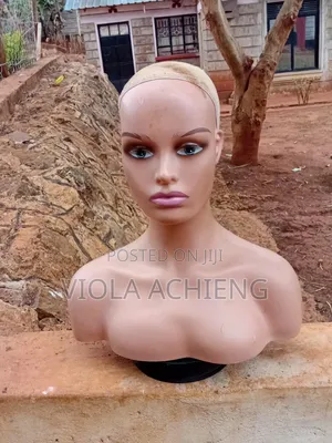 Wide Shoulder Wig Dummy