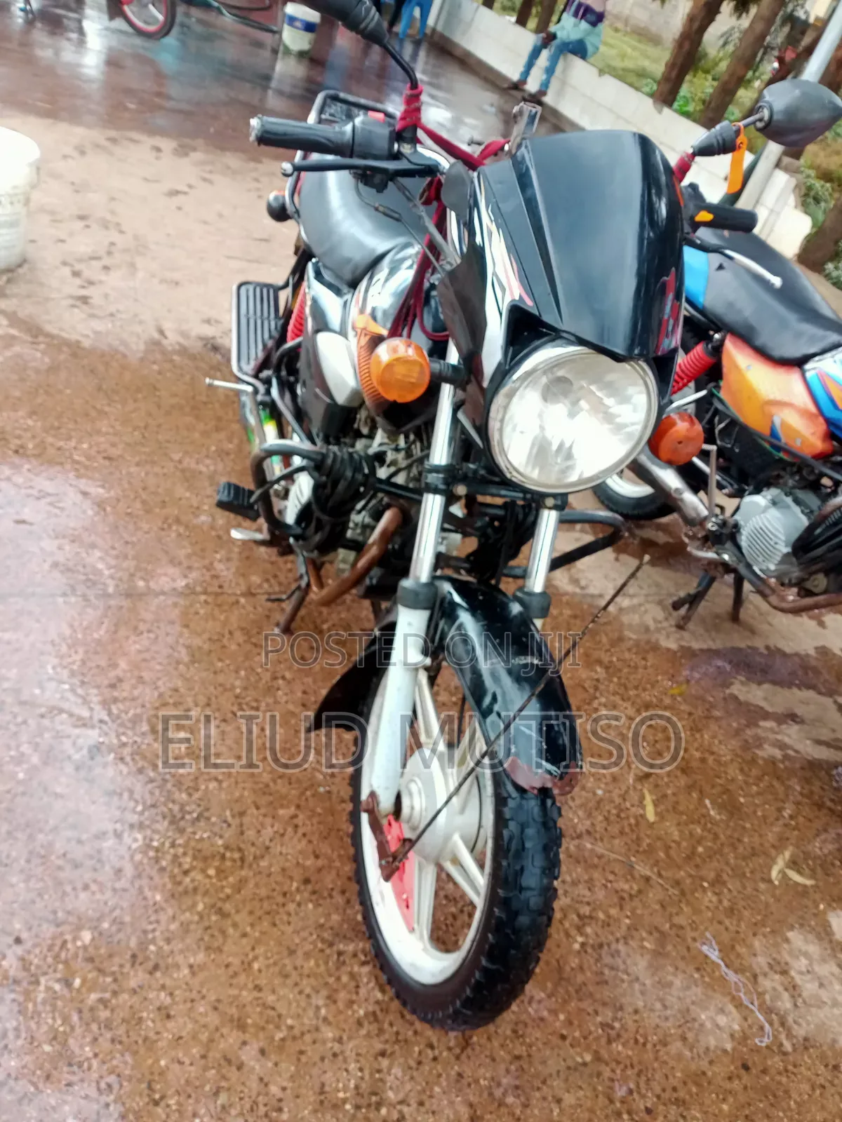 TVS HLX Plus ES 2022 Black