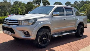 Toyota Hilux 2.5 D-4D 4X4 SRX 2012