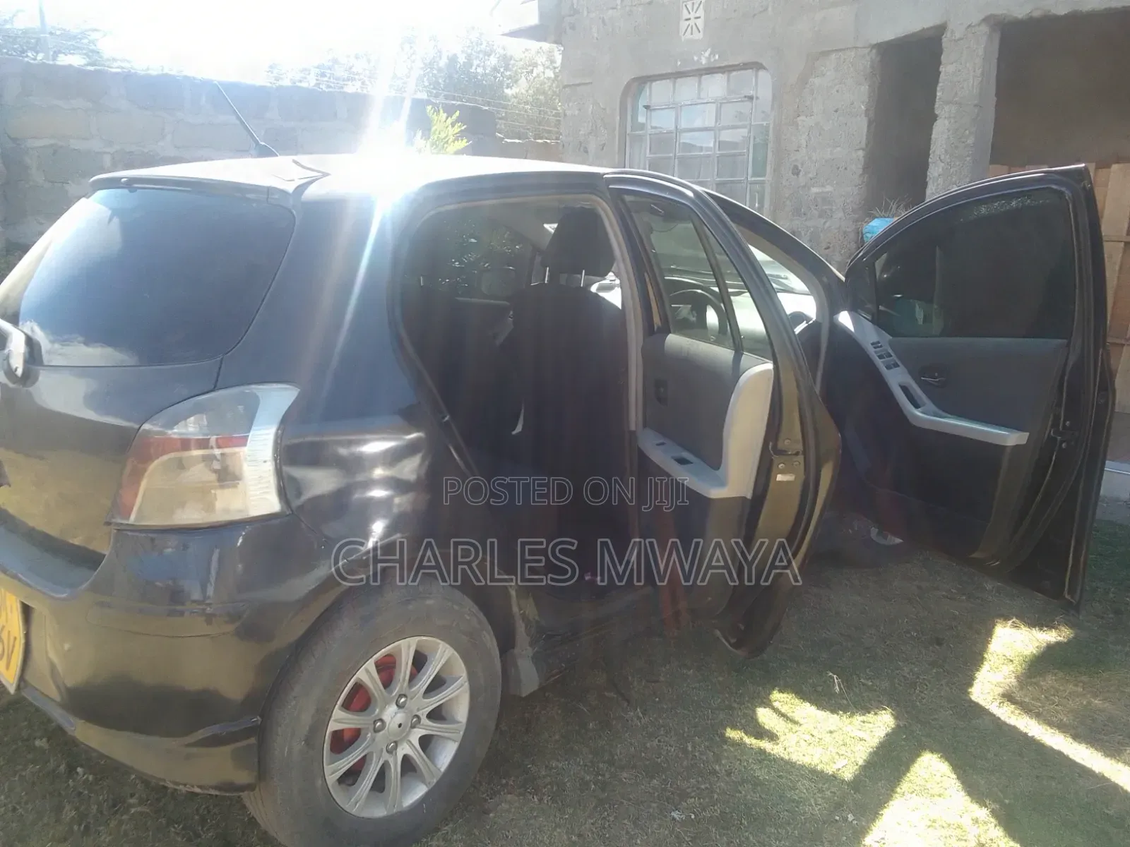 Toyota Vitz 1.0 FWD 5dr 2010 Black