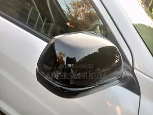 Honda Vezel 1.5 2WD 172 hp 2019 Off white
