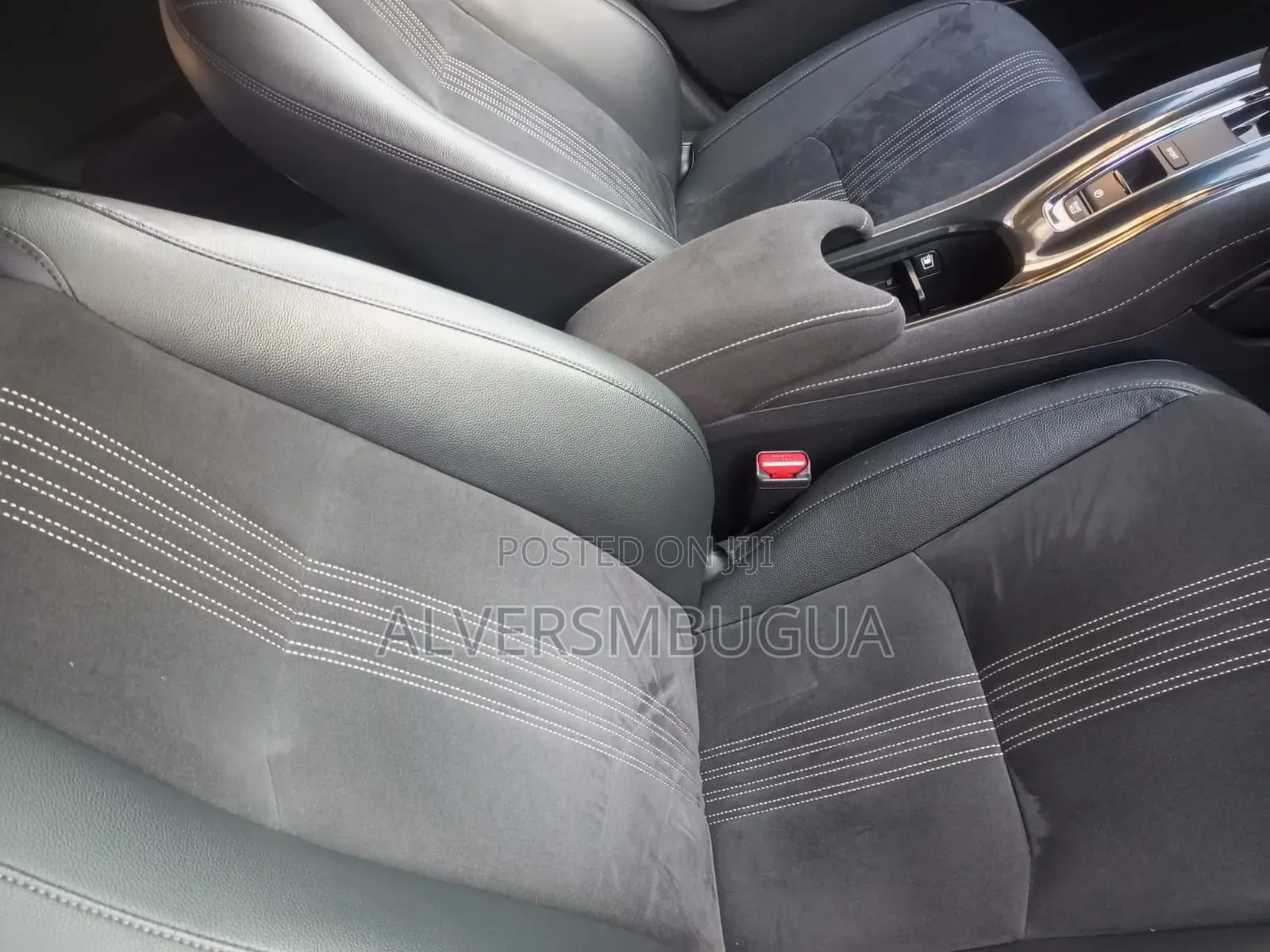 Honda Vezel 1.5 2WD 172 hp 2019 Off white