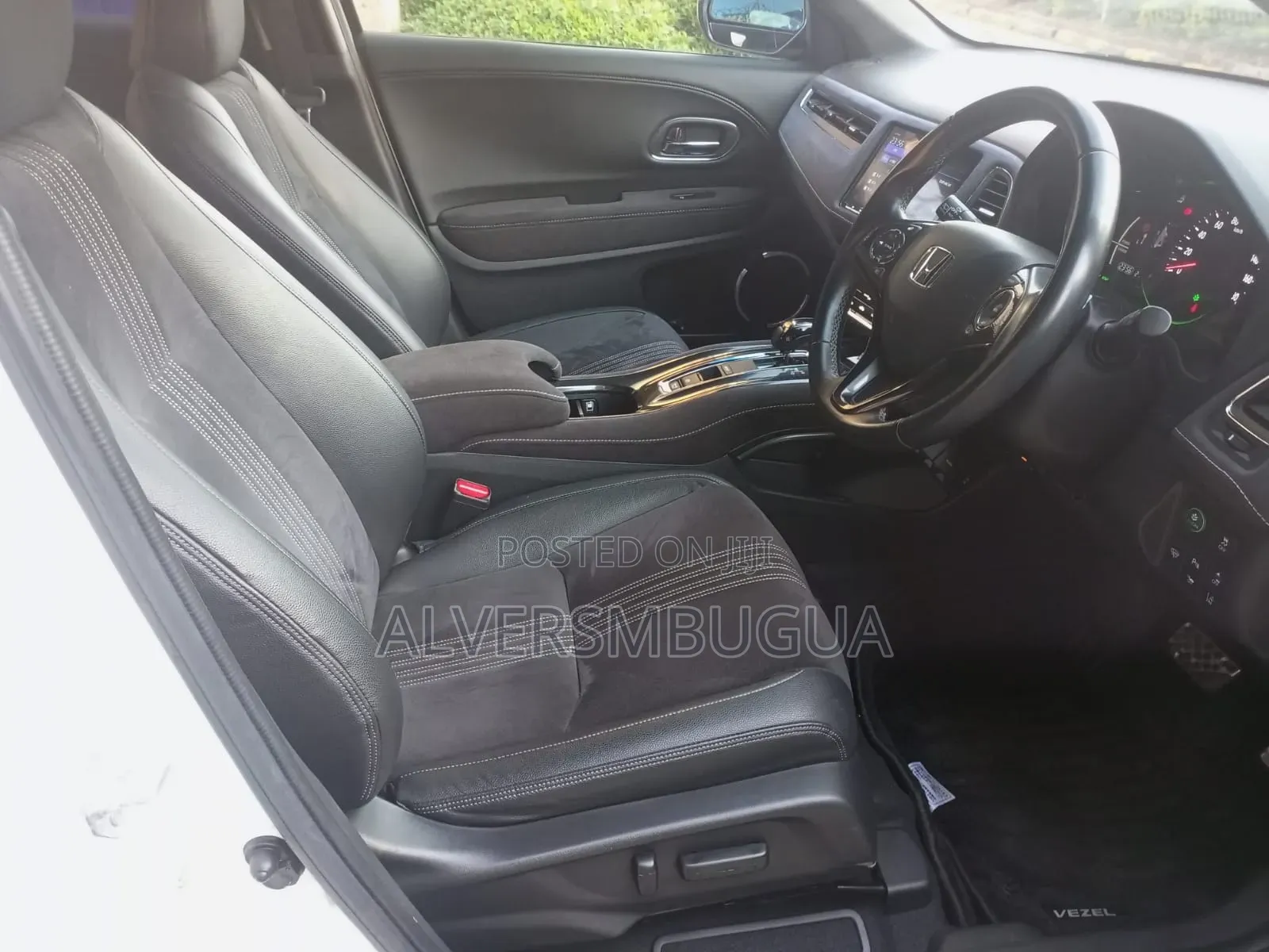 Honda Vezel 1.5 2WD 172 hp 2019 Off white
