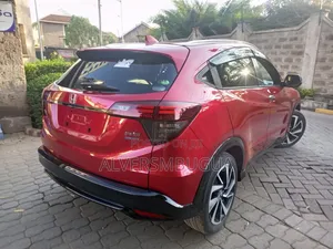 Honda Vezel 1.5 2WD 172 hp 2019 Maroon