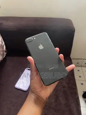Apple iPhone 8 Plus 64 GB Black