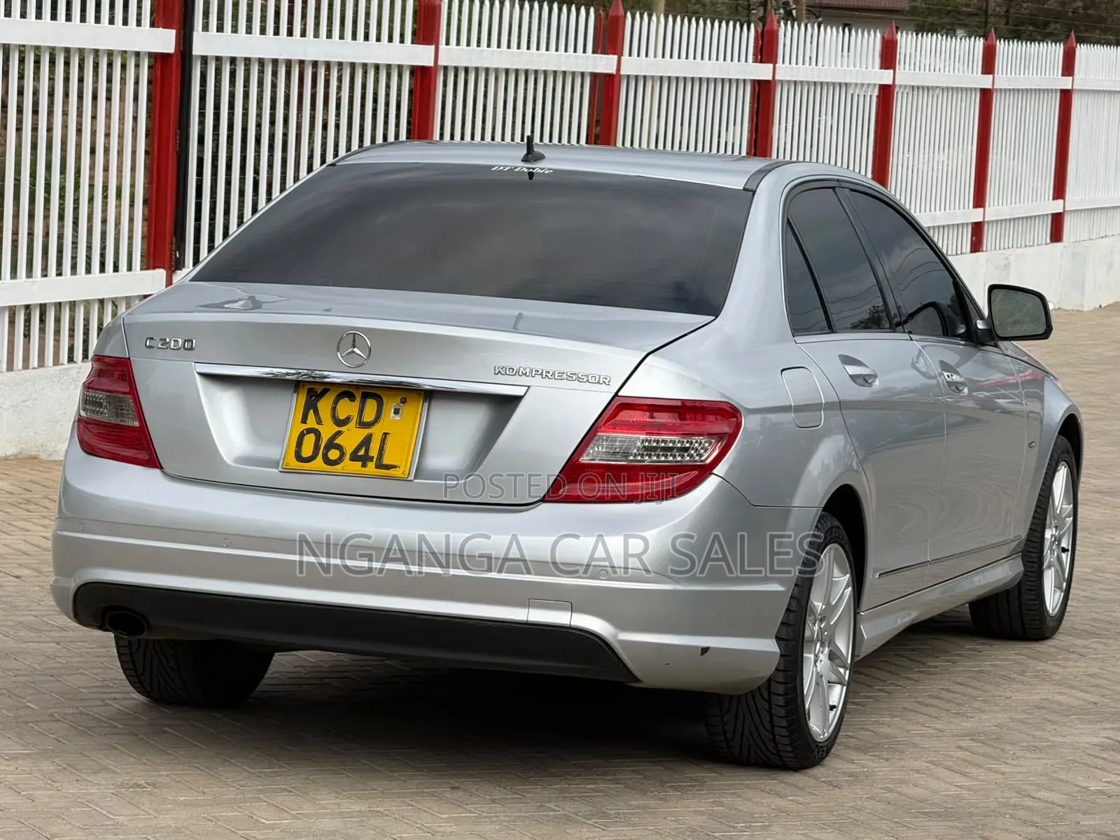 Mercedes-Benz C200 2009 Silver