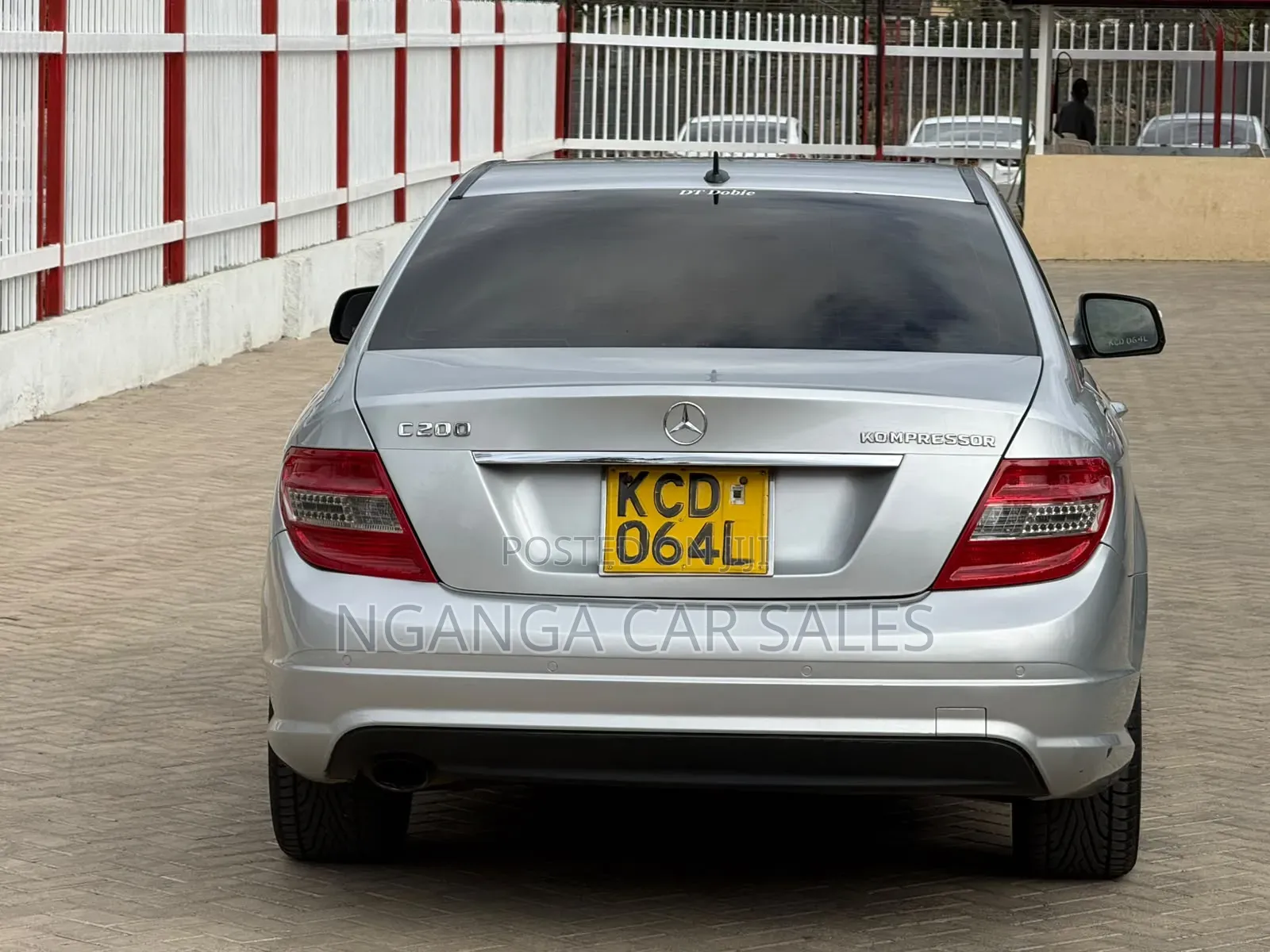 Mercedes-Benz C200 2009 Silver