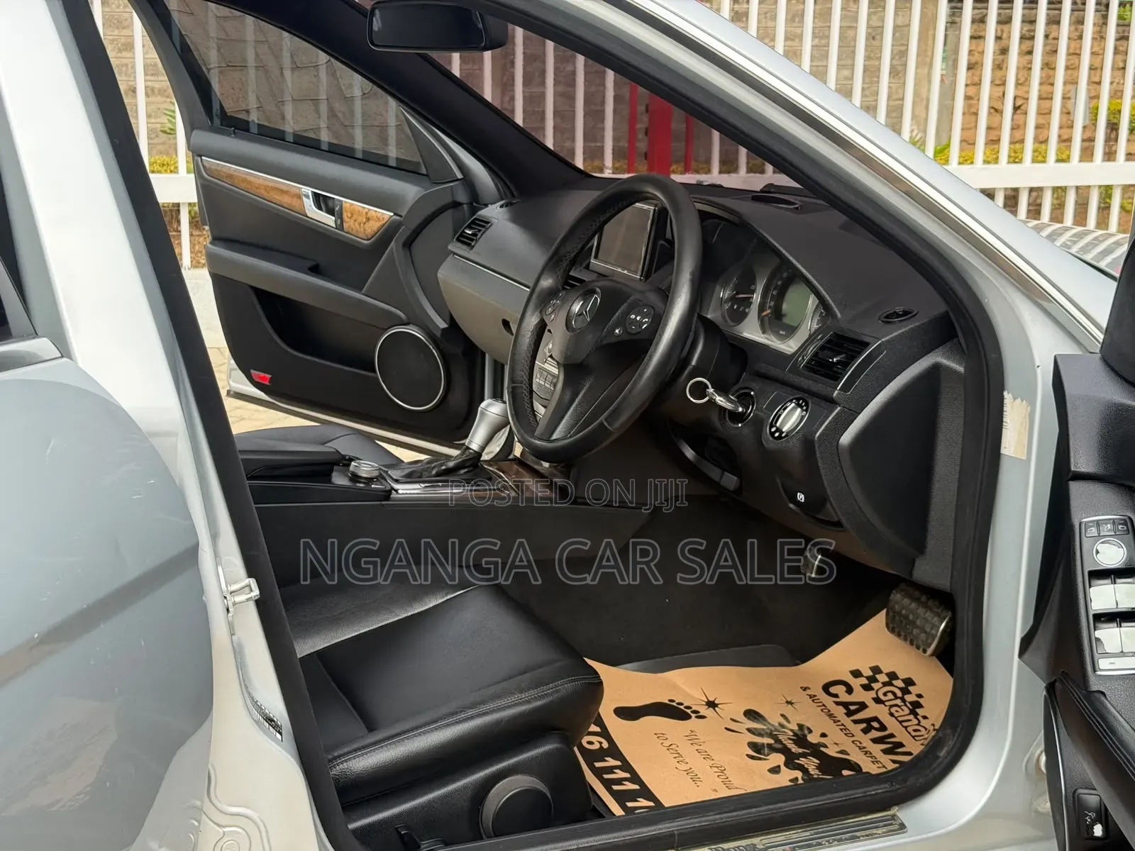 Mercedes-Benz C200 2009 Silver