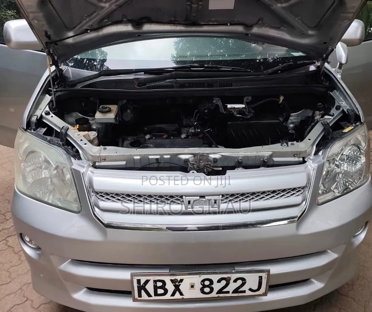Toyota Noah 2.0 FWD (8 Seater) 2006 Silver