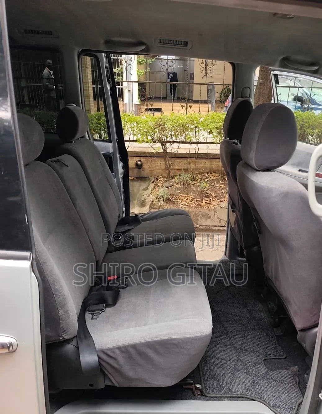 Toyota Noah 2.0 FWD (8 Seater) 2006 Silver
