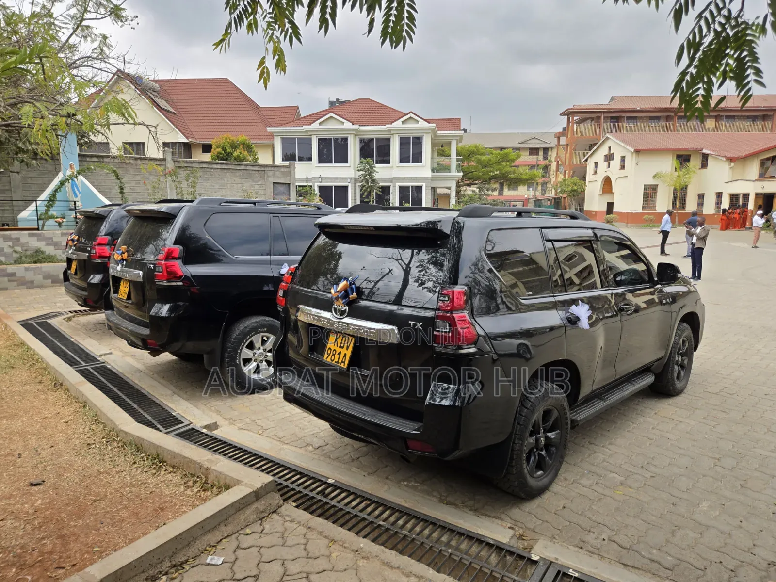 SUVs FOR HIRE
