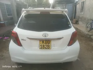 Toyota Vitz 1.0 FWD 5dr 2013 White